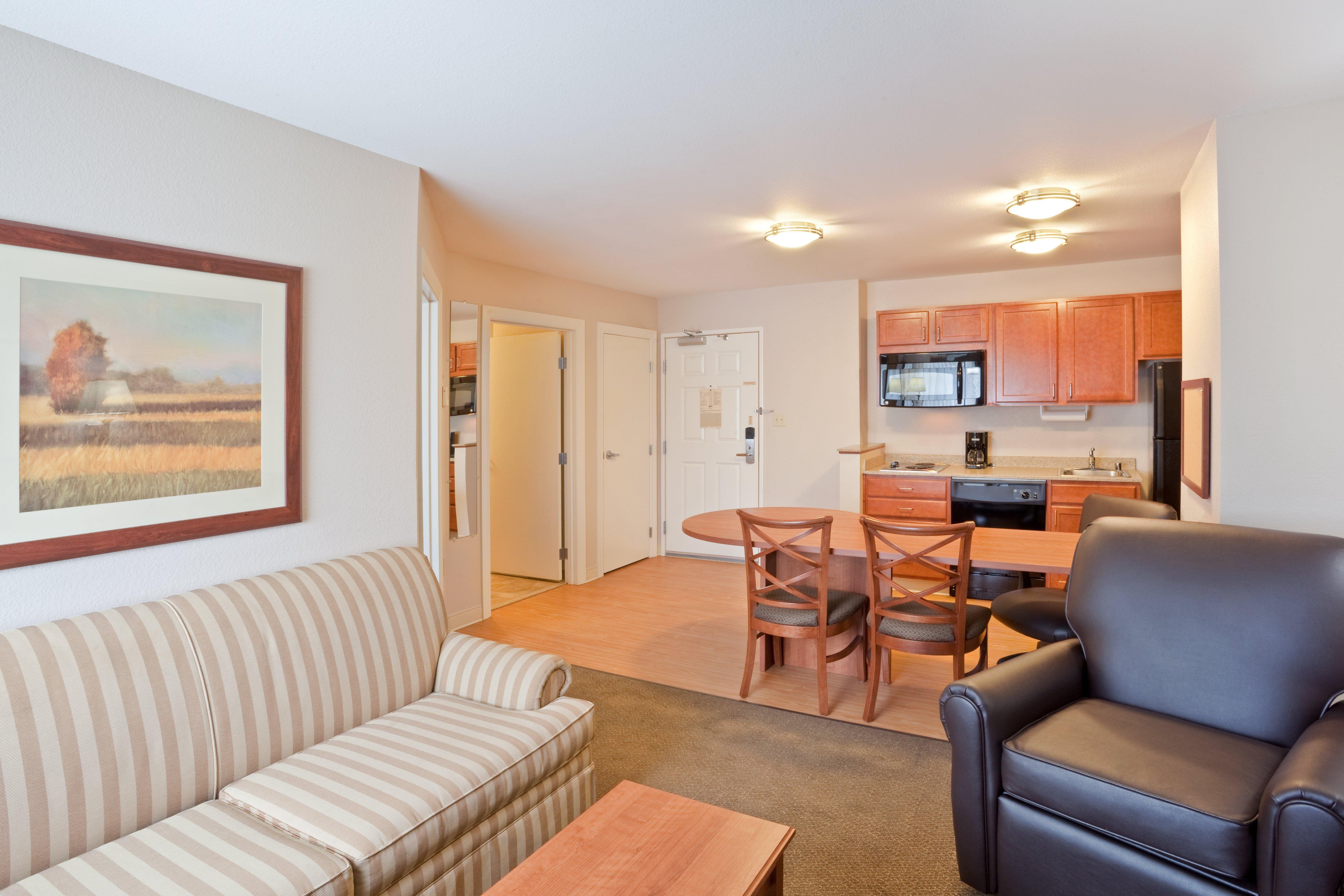 Candlewood By Ihg Oak Harbor